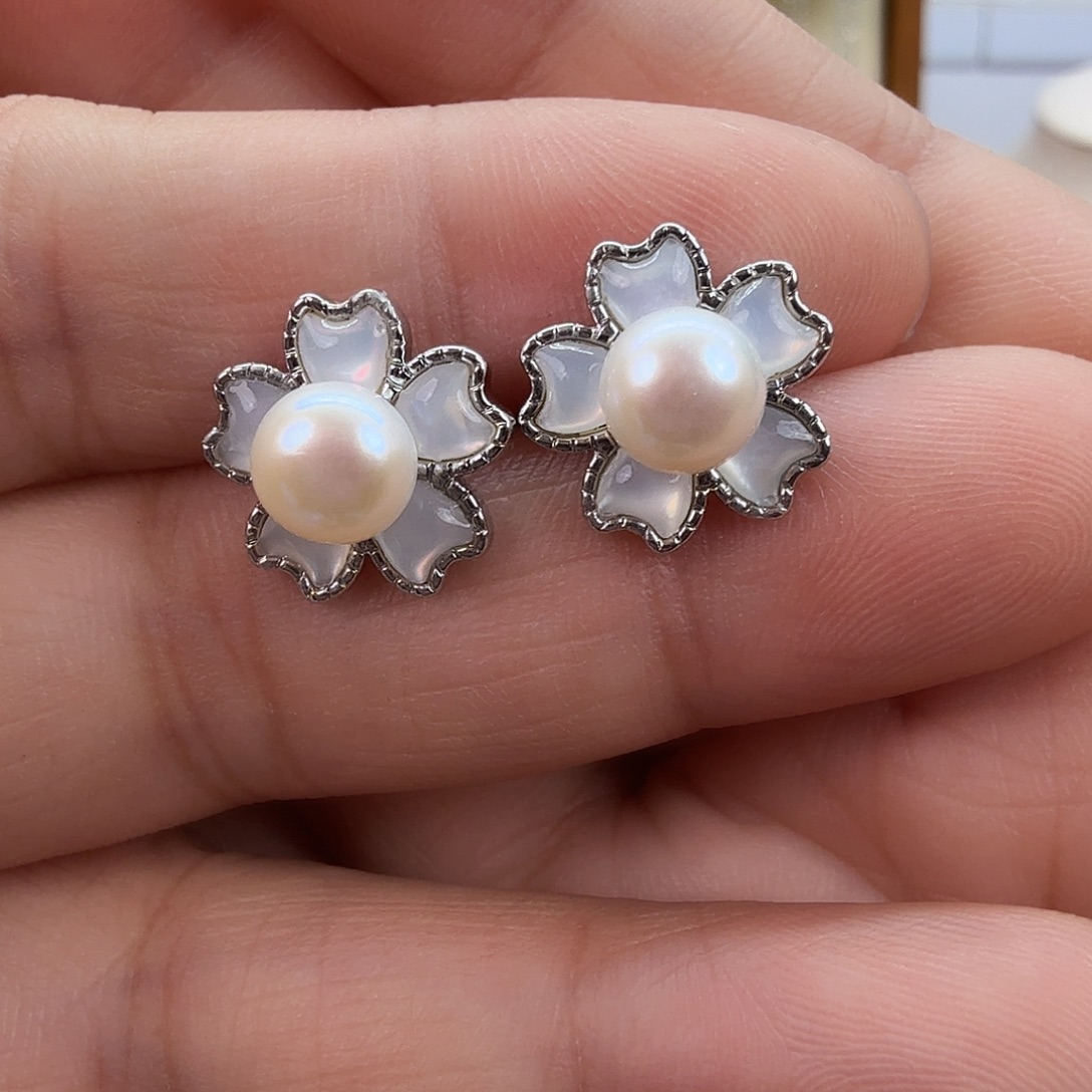 未镶嵌耳饰淡水珍珠