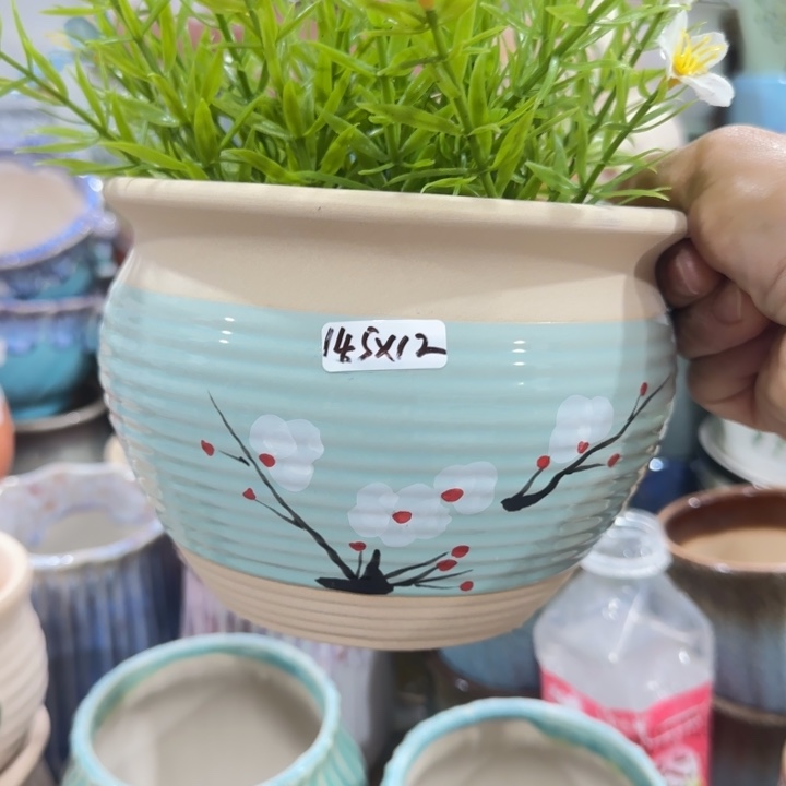 凑9块包邮，有孔，陶瓷花盆