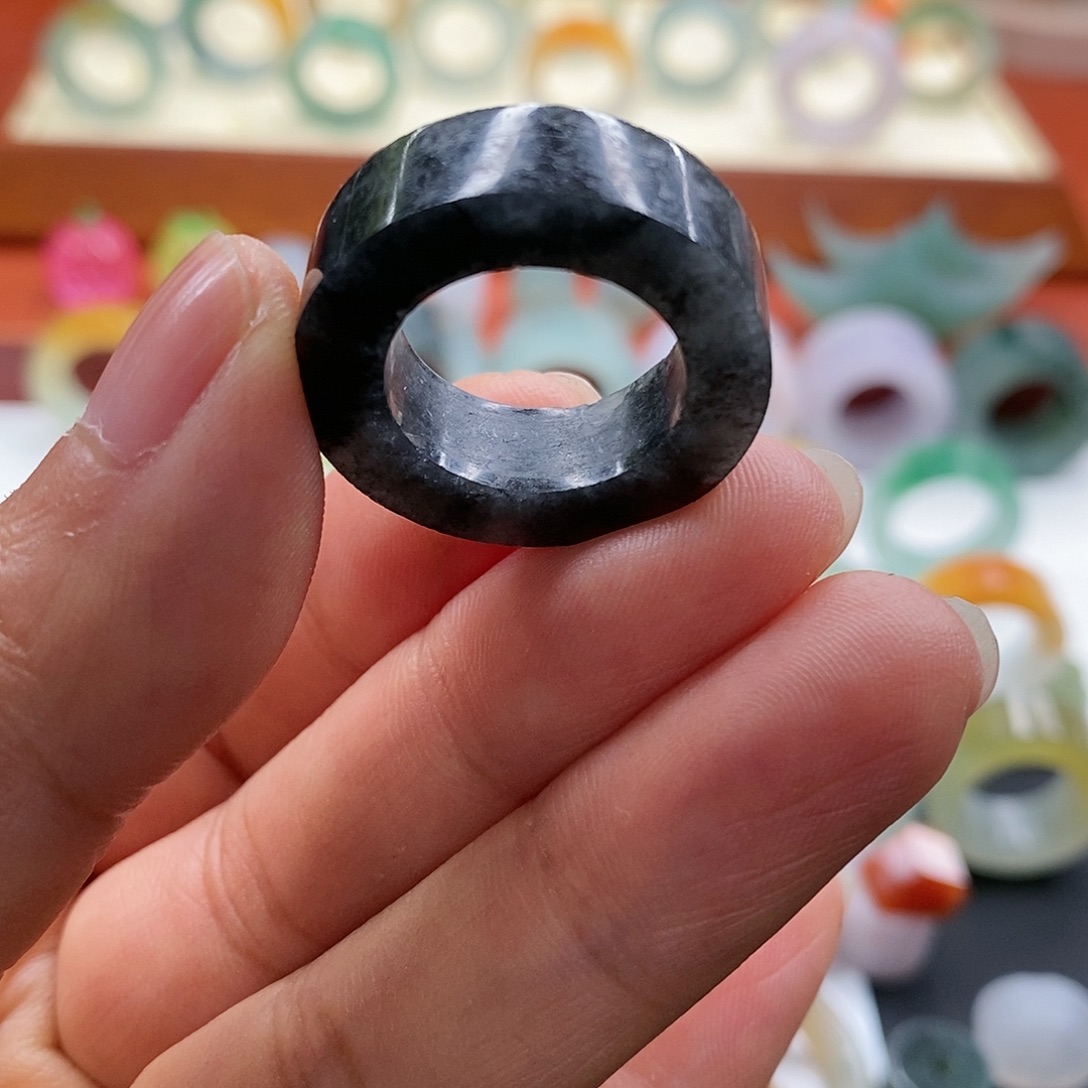 定制翡翠未镶嵌12-16圈口