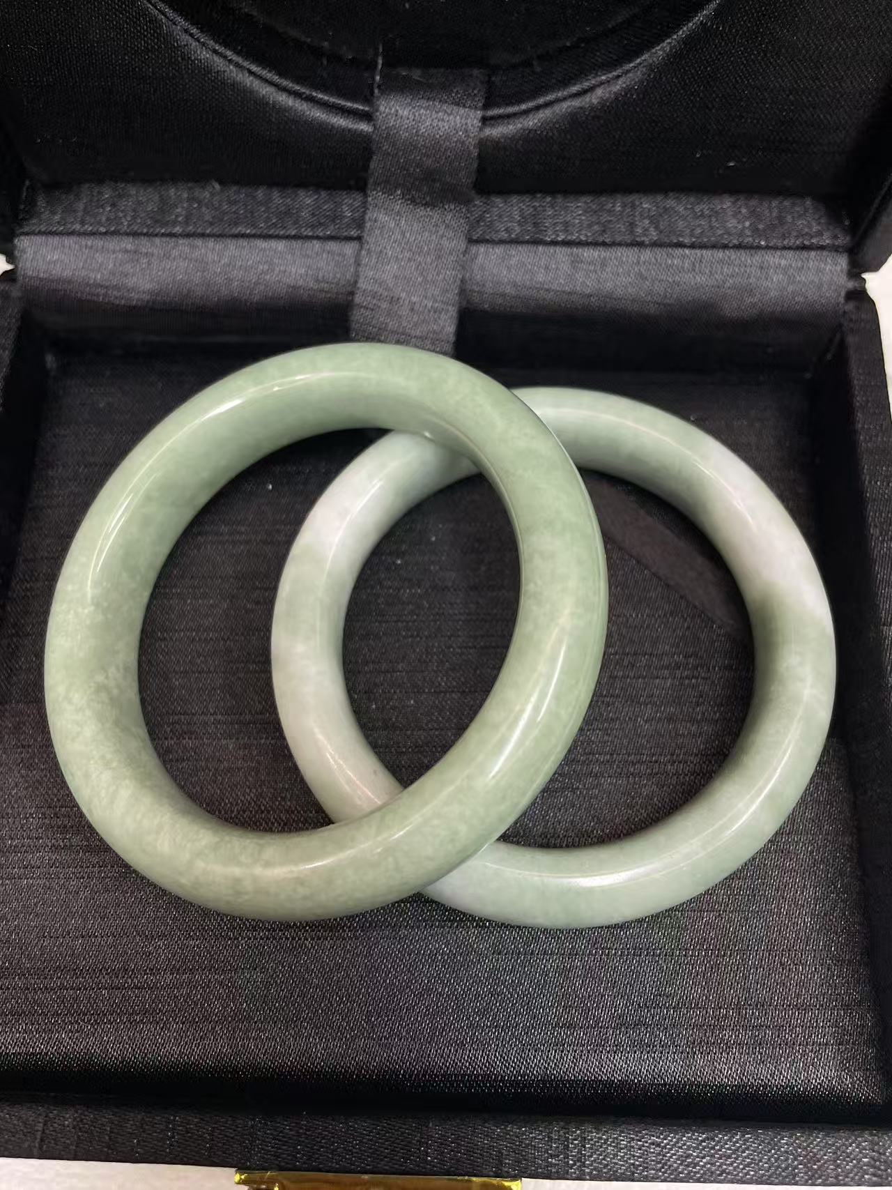 翡翠宽条手镯（多样性一件发货）