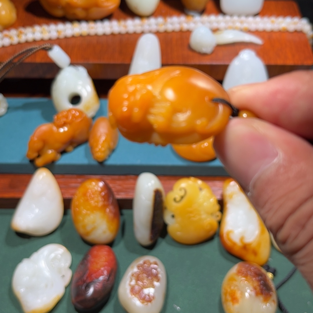 和田玉未镶嵌颈饰浅**止