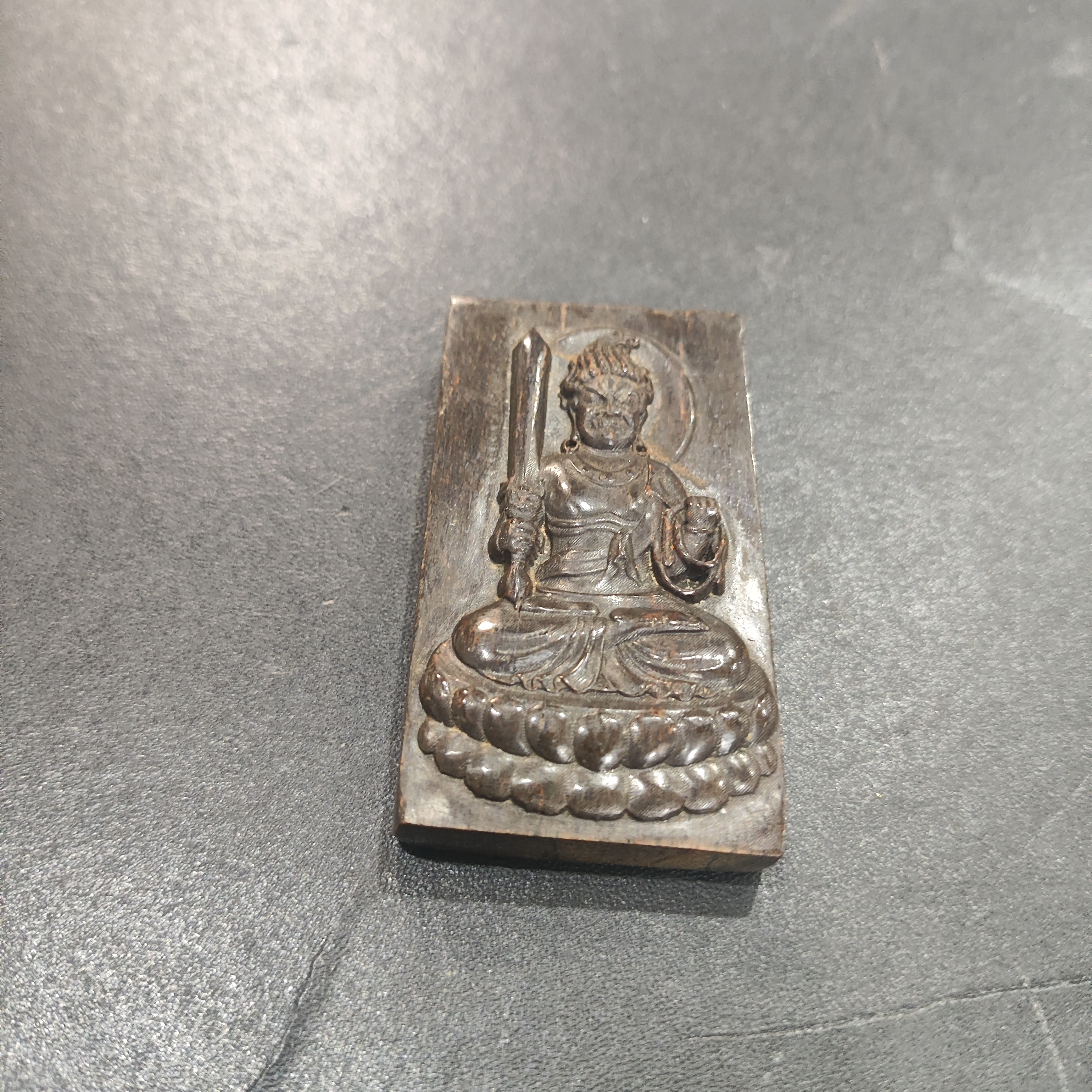 猛犸约40.8克雕刻件AG1164