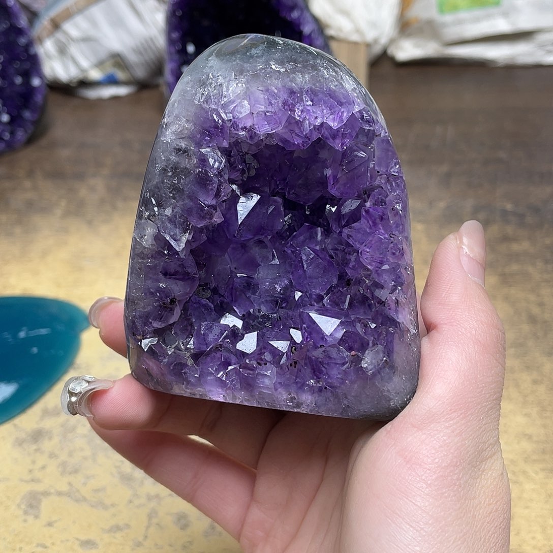 紫晶大型摆件（非配饰）未镶嵌