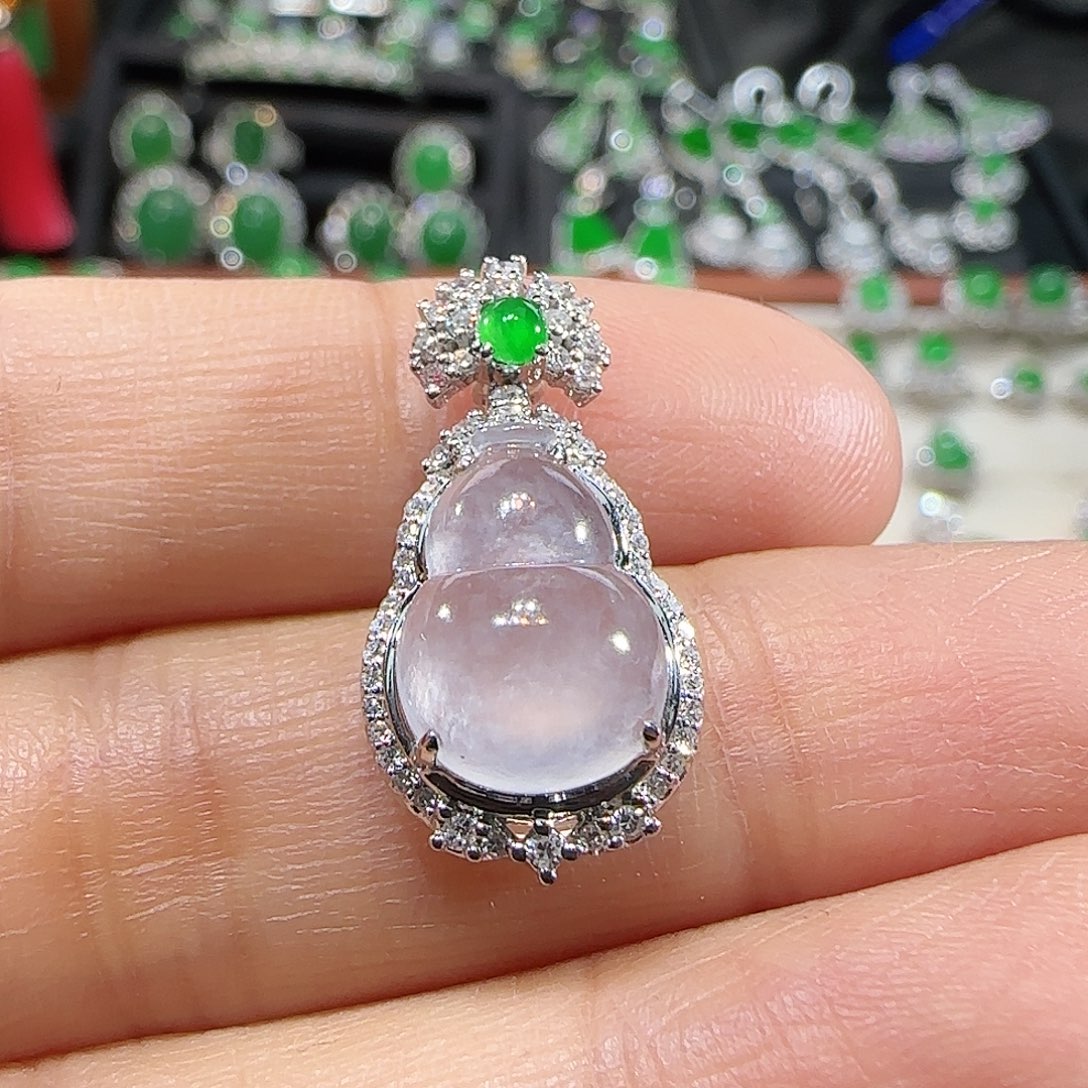 翡翠吊坠(不含链)18K金镶嵌