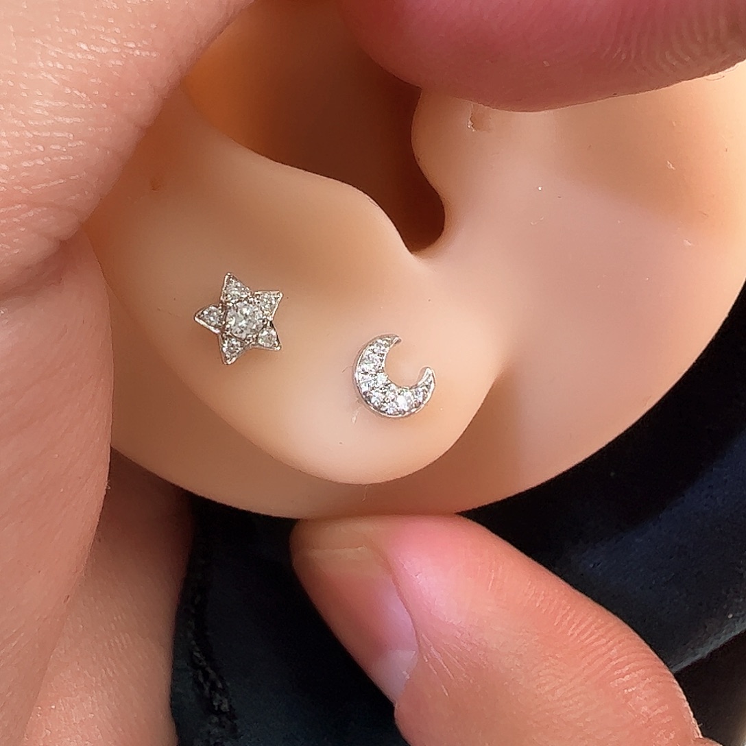 钻石耳饰18K金镶嵌AB款星月各一直针款