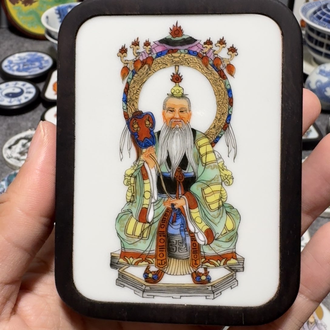 瓷片未**期精品挂件一个