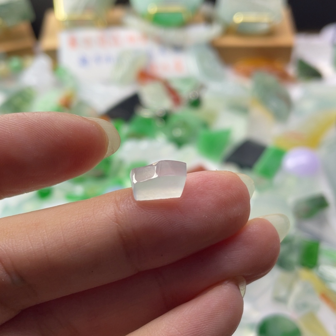 定制翡翠未镶嵌天然缅甸翡翠
