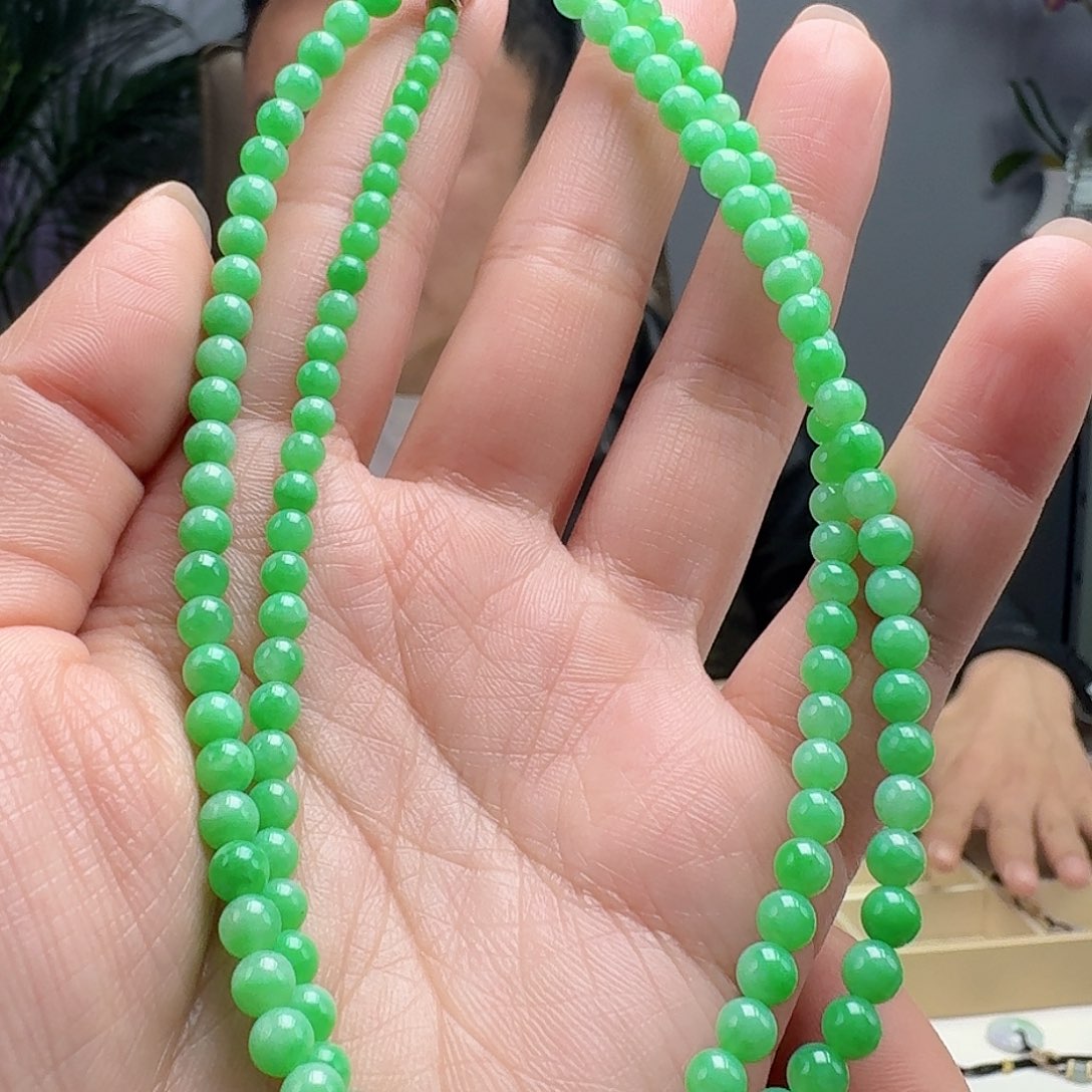 翡翠项链未镶嵌天然