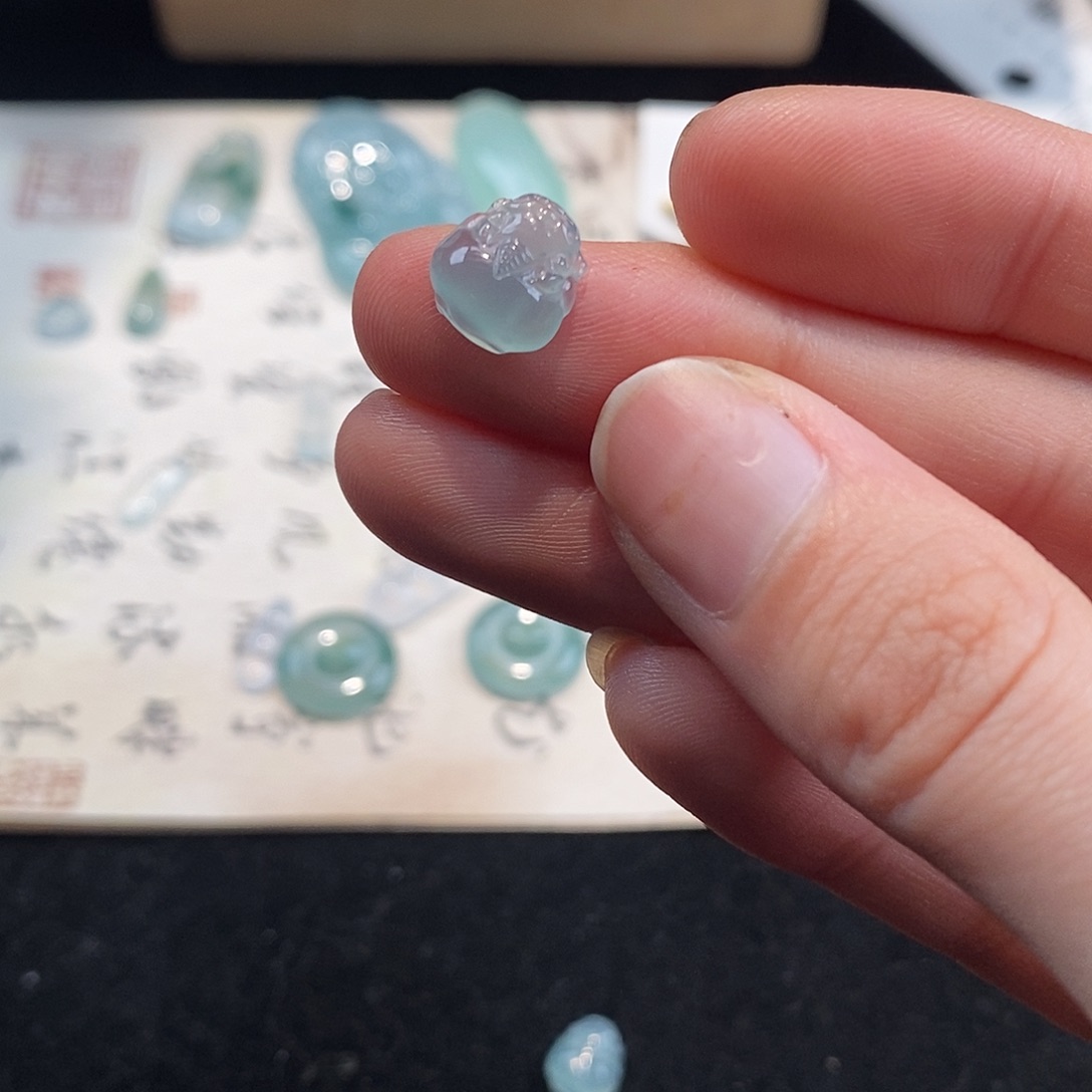 翡翠颈饰未镶嵌陈***陈天然翡翠