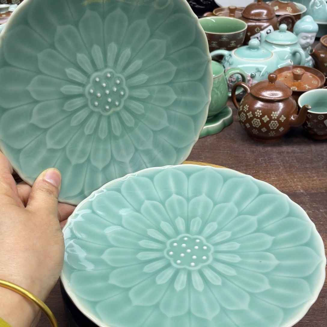 微瑕特价青瓷18厘米