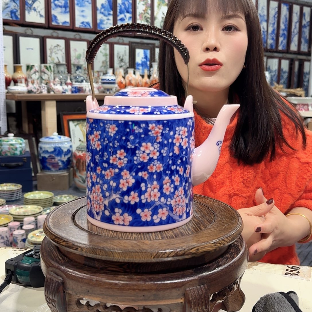 摆件瓷//////景德镇陶瓷瓷器。