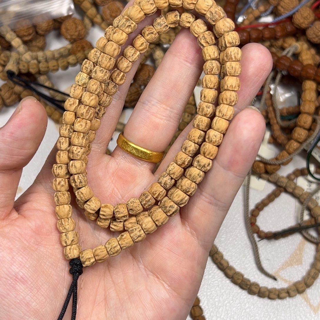 吊坠柏香籽/百香籽84