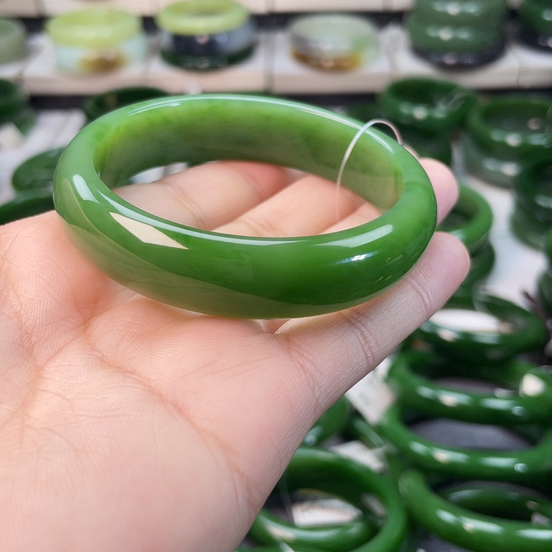 和田玉（碧玉）手镯未镶嵌