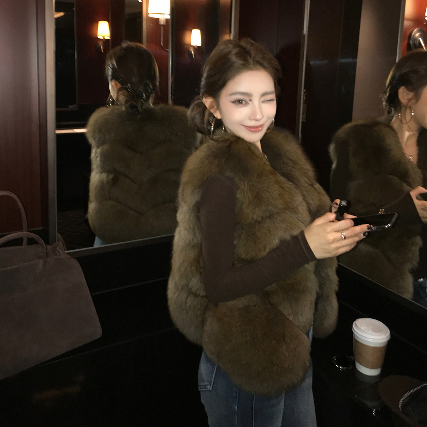 "小雪贵妇狐"芬兰进口皇冠级蓝狐毛冬日氛围感狐狸毛-毛呢外套