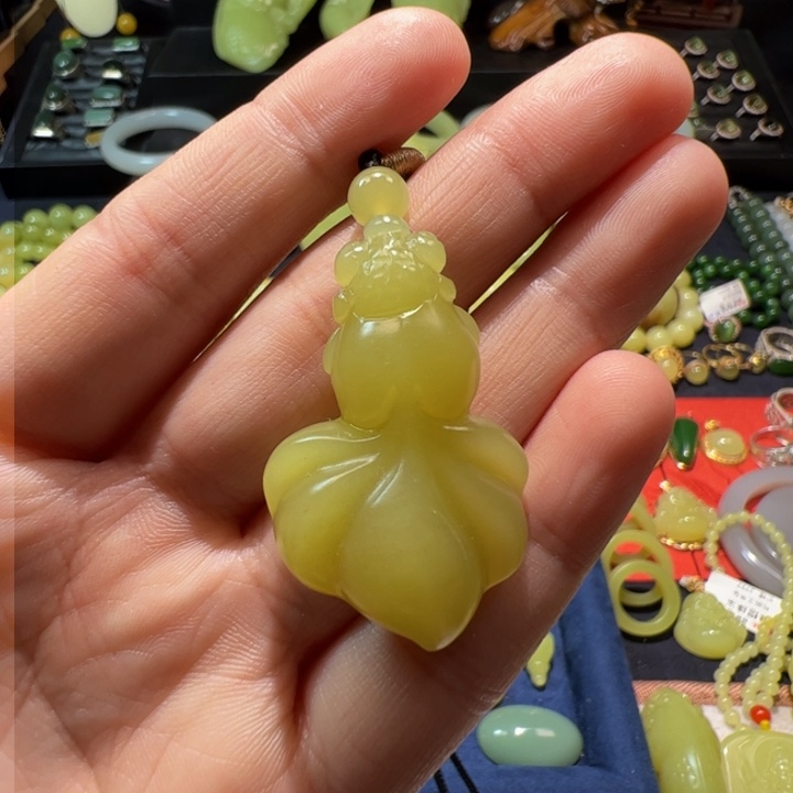 和田玉（黄玉）颈饰未镶嵌