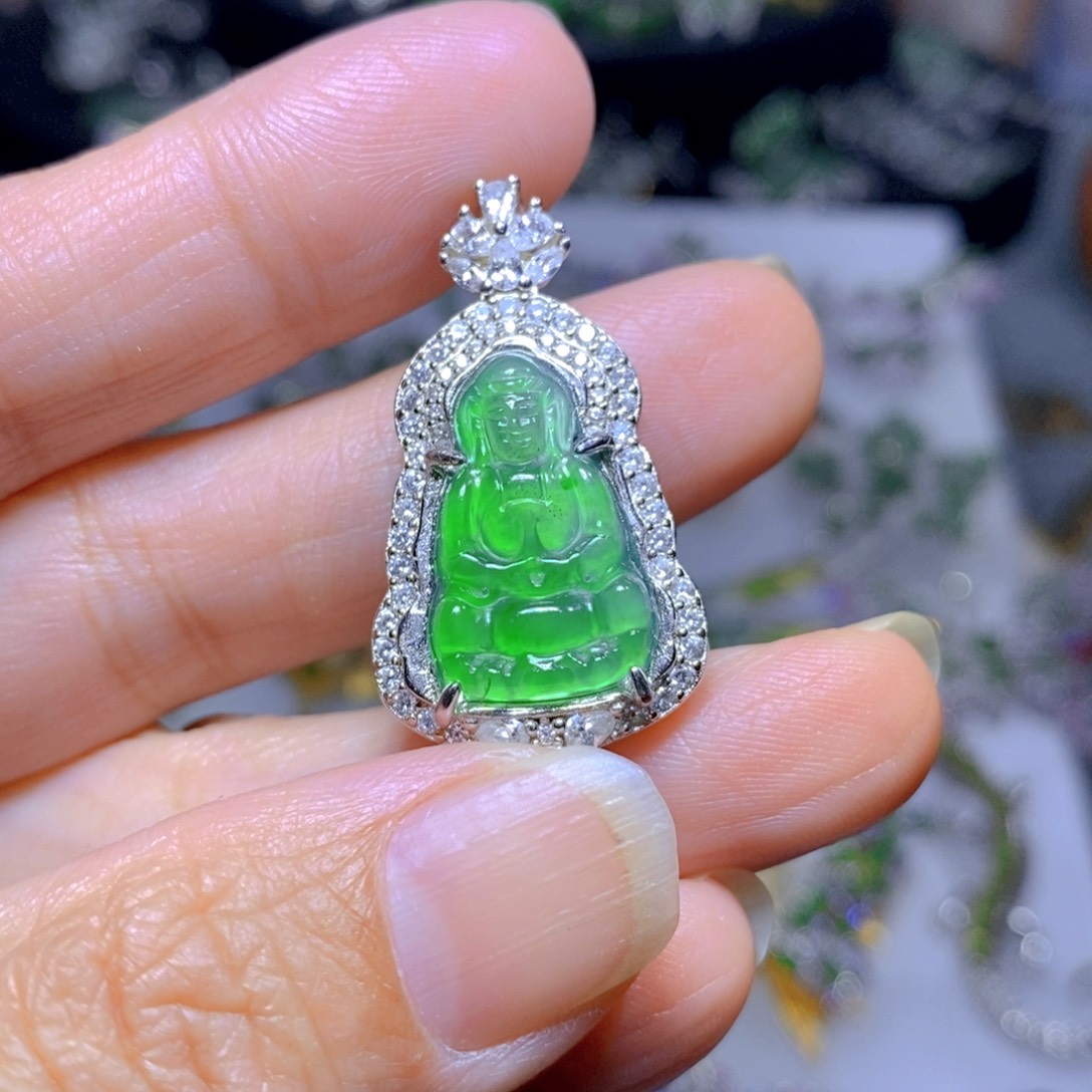 翡翠颈饰银S925镶嵌天然翡翠