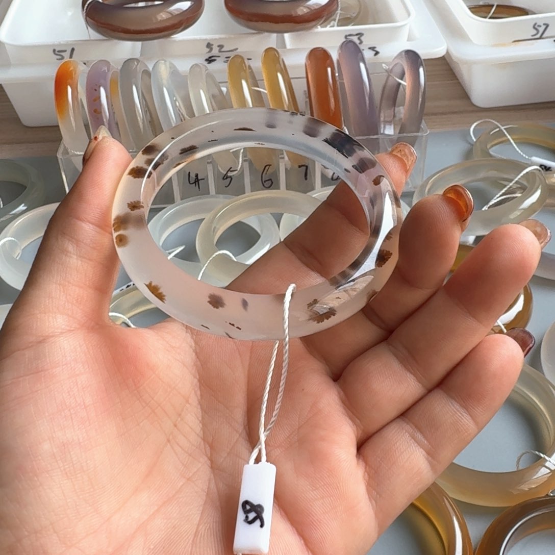 玛瑙/玉髓项圈合金