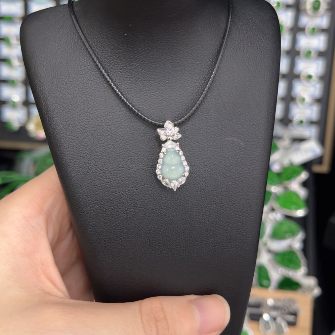 翡翠戒指银S925镶嵌葫芦吊坠