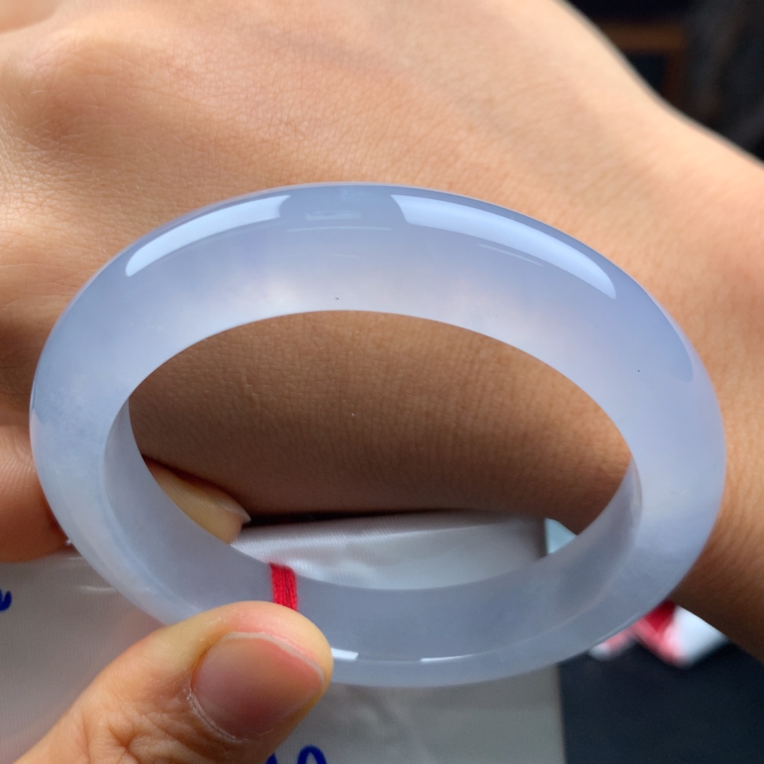 翡翠未镶嵌手镯冰透炸光0毛孔