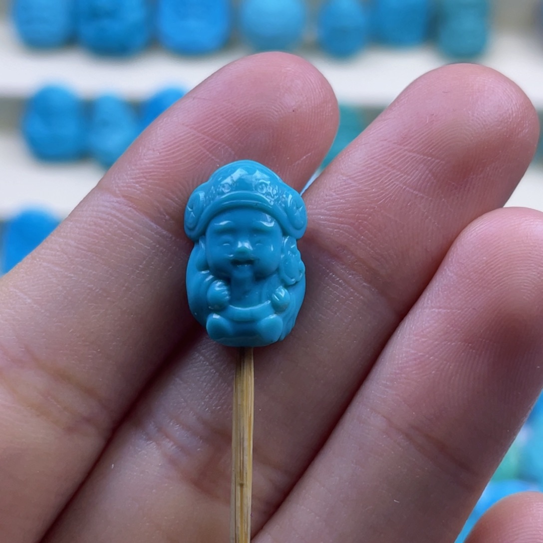 绿松石未镶嵌天然原矿绿松石雕件