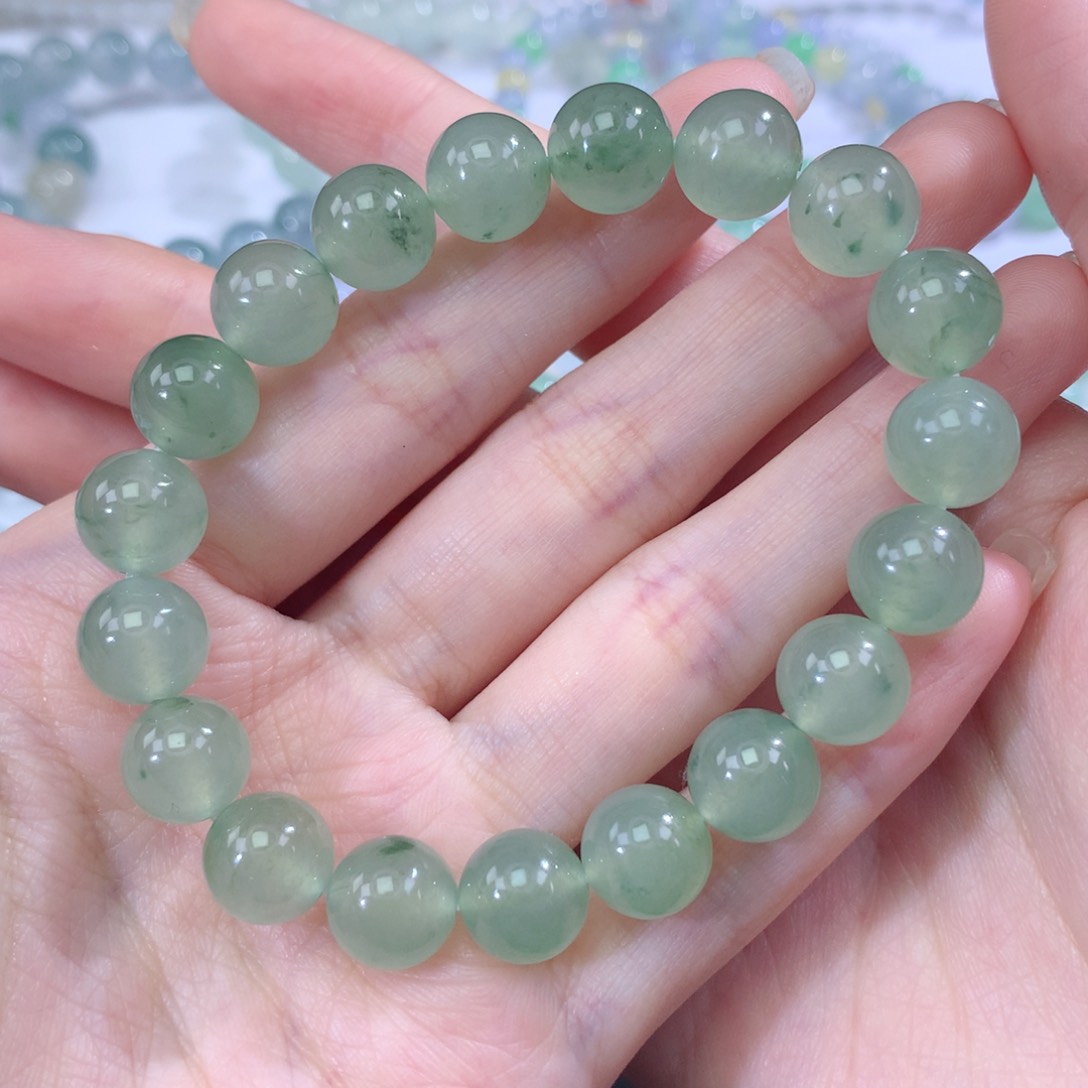 翡翠手链未镶嵌翡翠