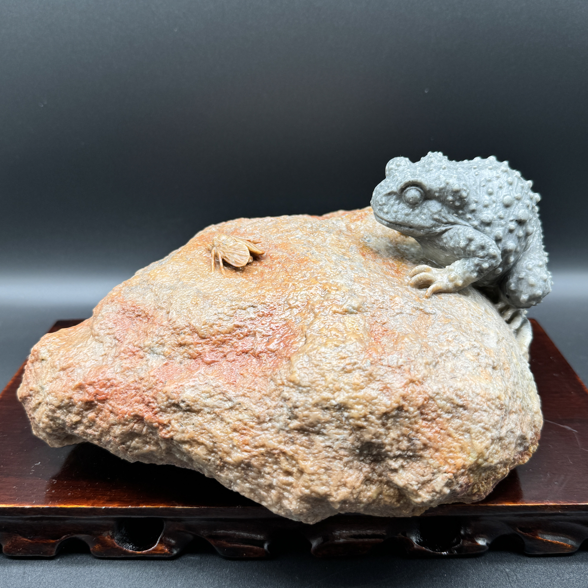 精品寿山石精工俏色雕刻大尺寸摆件