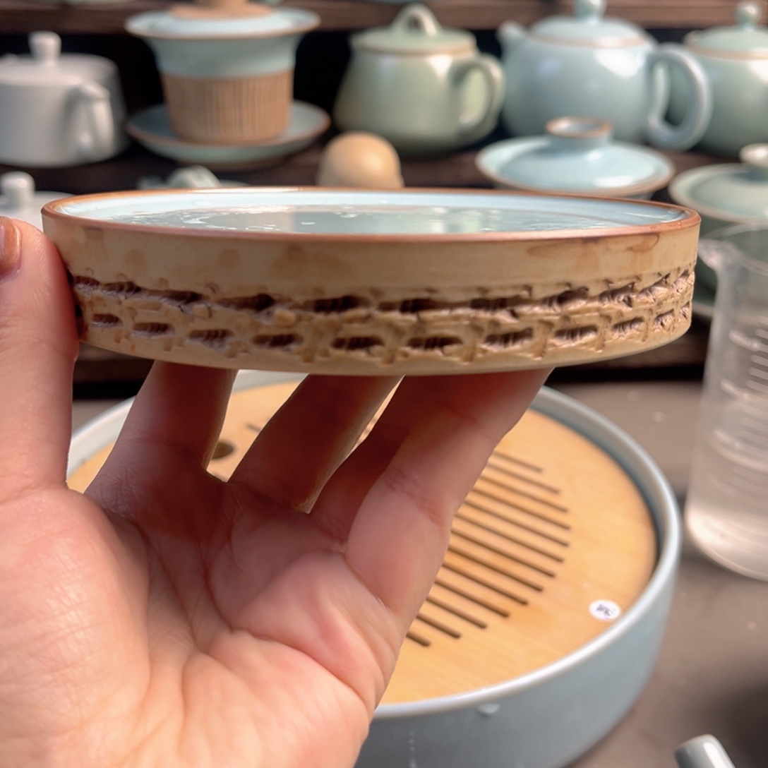 陶摆件原是在学校附近租房子