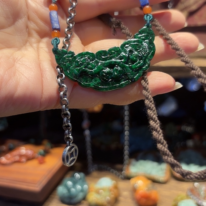 翡翠未镶嵌颈饰原创