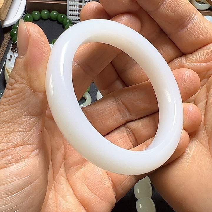 和田玉手镯55.5未镶嵌