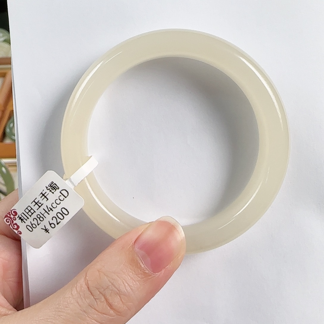 和田玉手镯未镶嵌水*53