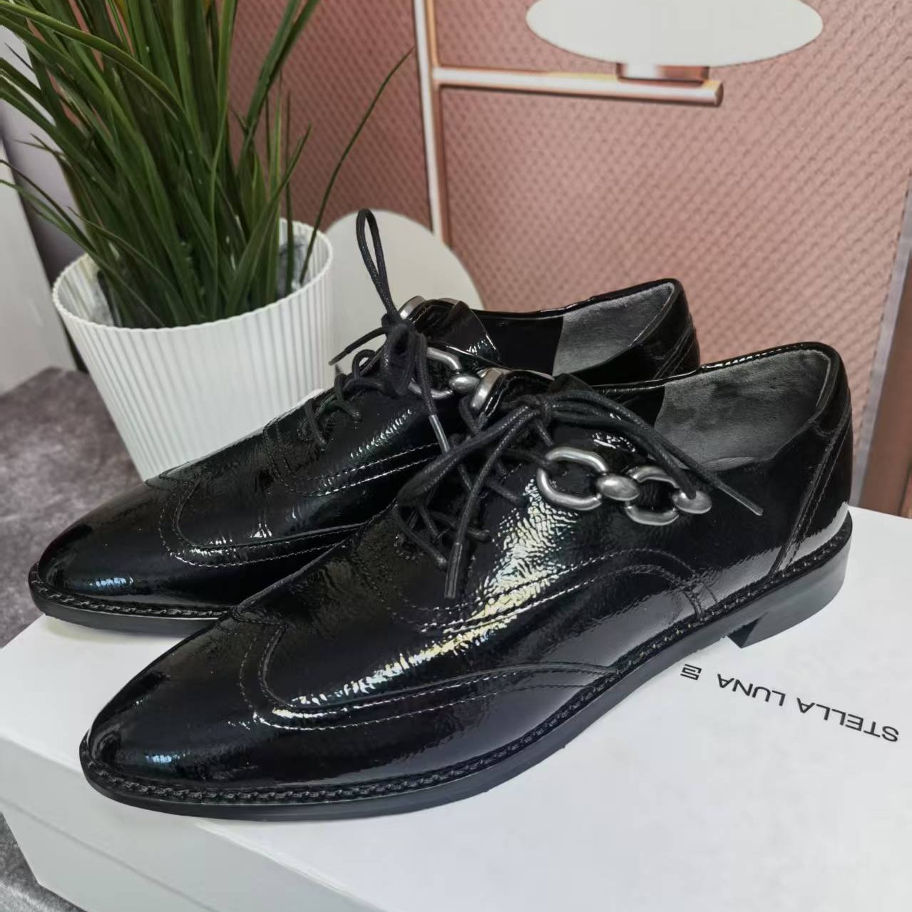 小丫家品牌时尚女鞋