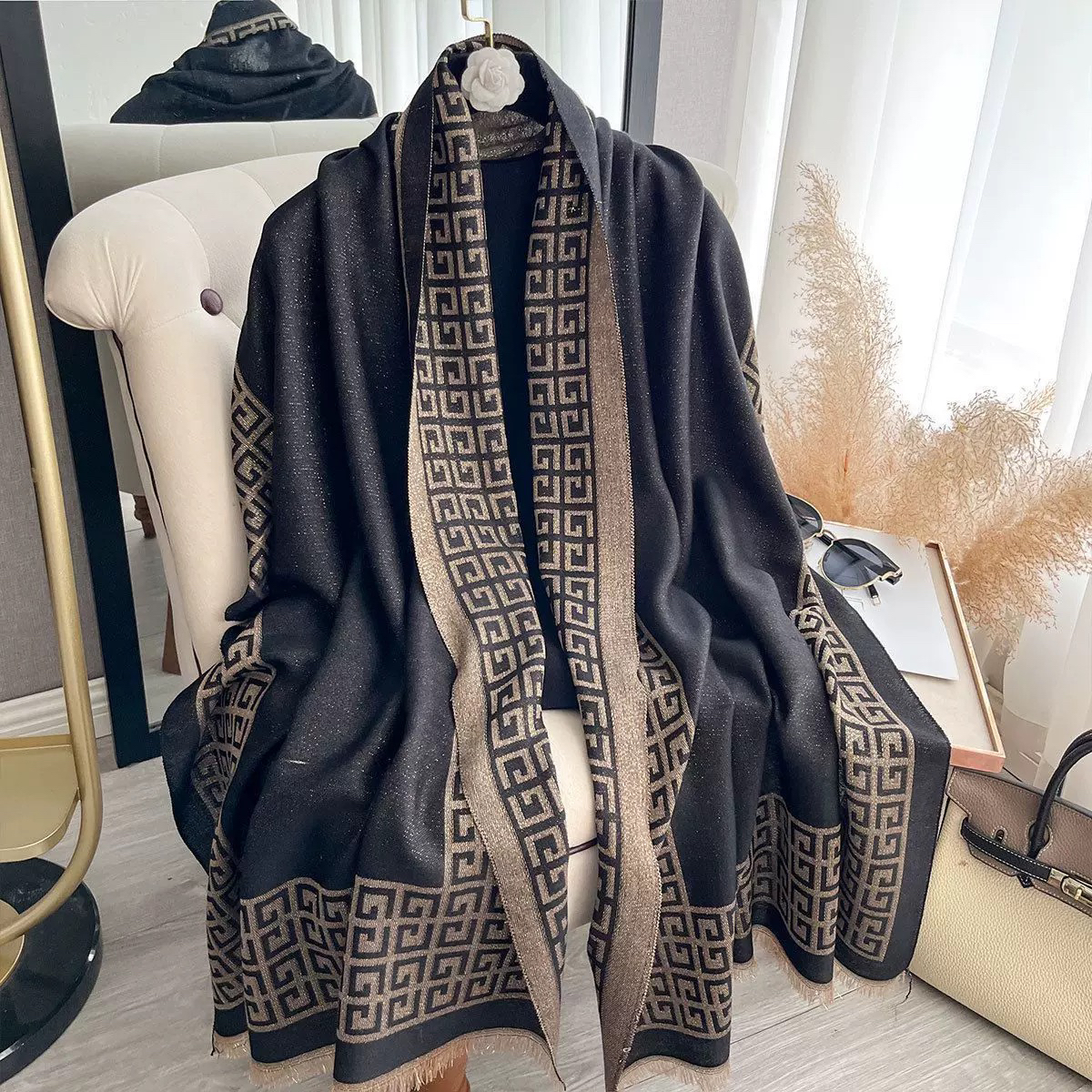 时尚仿羊绒优雅围脖披肩两用披肩韩国新款经典保暖金线围巾女004