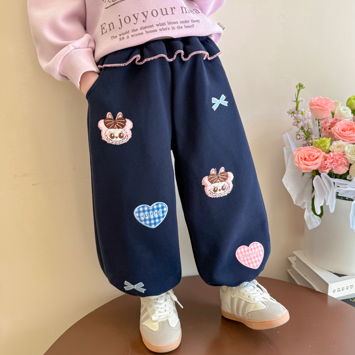 女童裤子秋季儿童运动裤2025新款中小童卫裤宽松宝宝卫裤女孩长裤