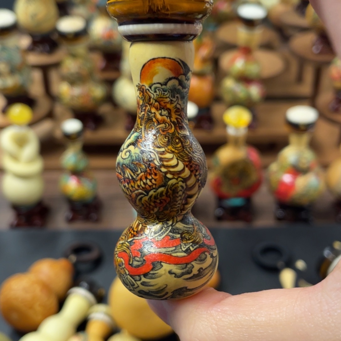 人****大叶紫檀（黑酸枝木类）