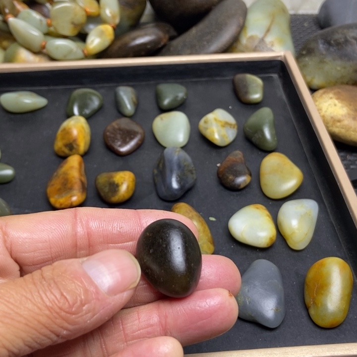 光***头和田玉（糖玉）未镶嵌珠宝奇石