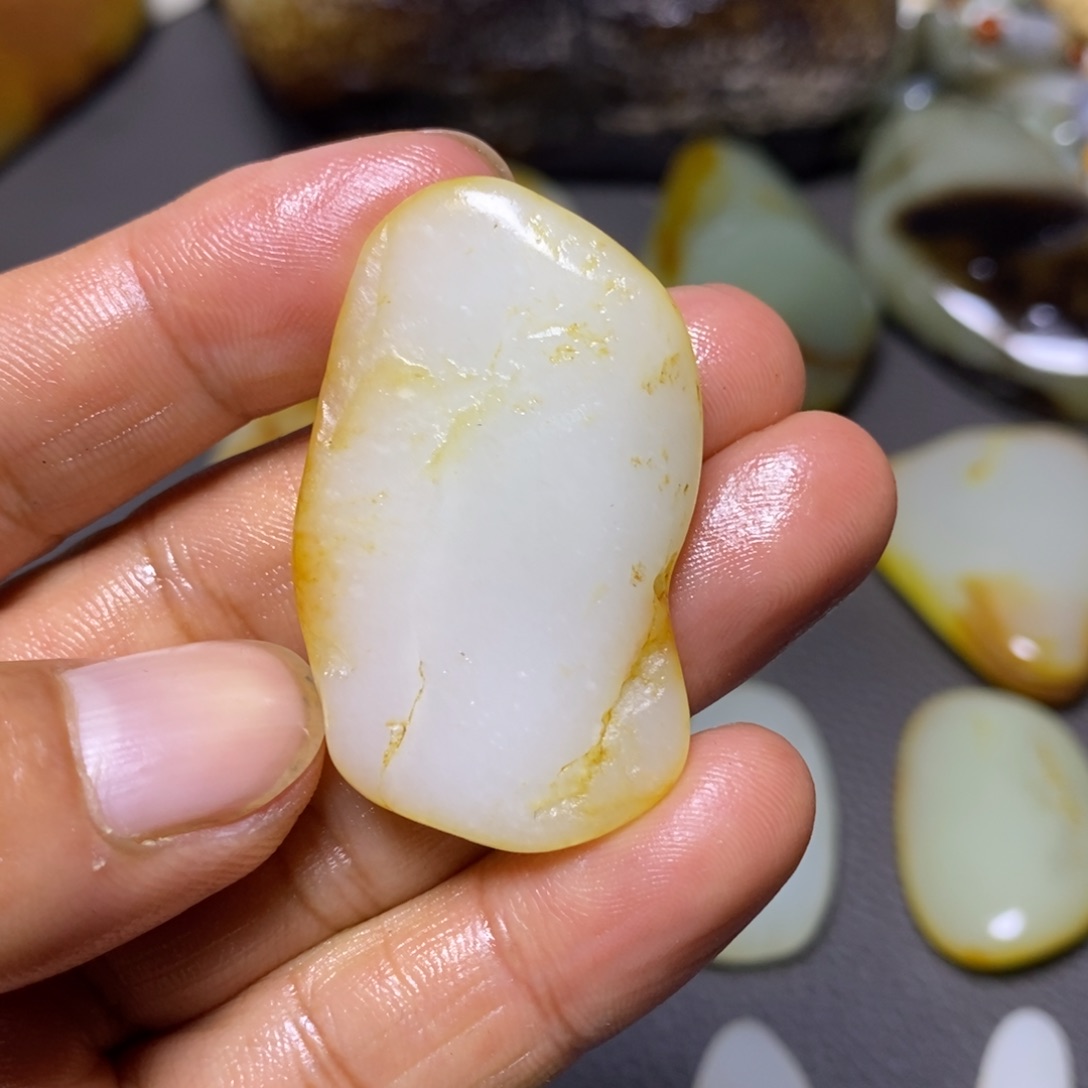 和田玉未镶嵌挂件