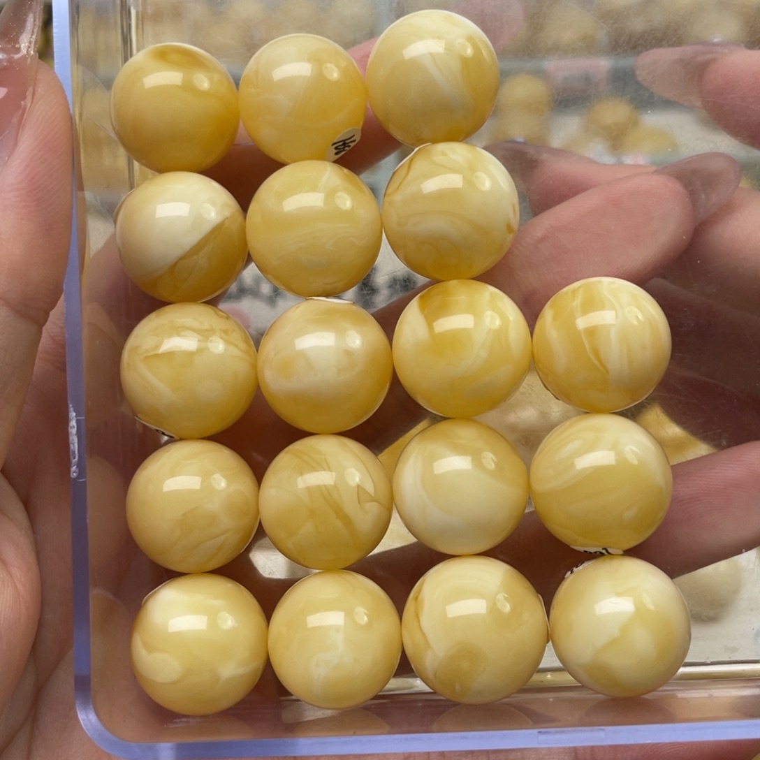 蜜蜡裸石未镶嵌小***蜜蜡16+