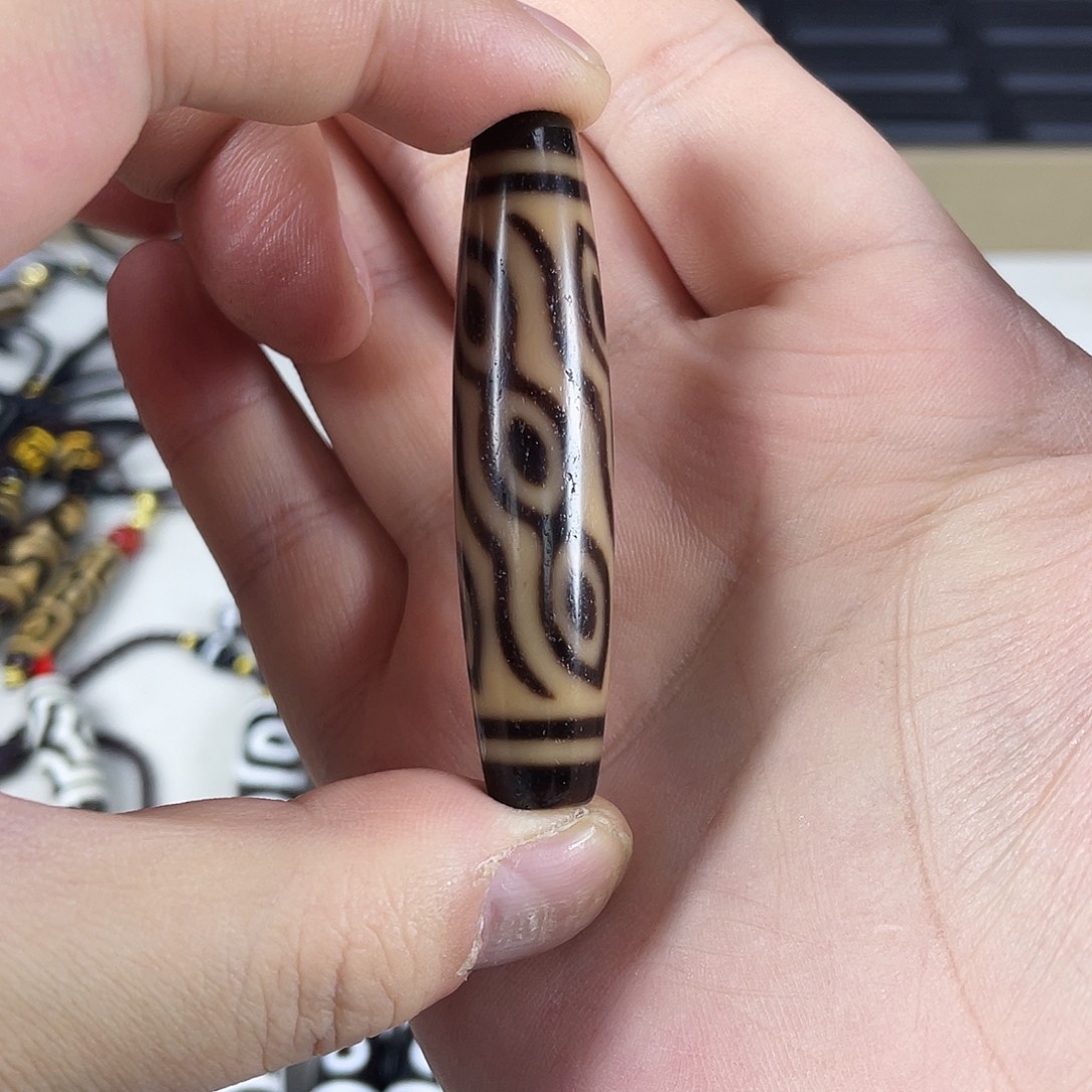 玛瑙/玉髓合金颈饰黑金