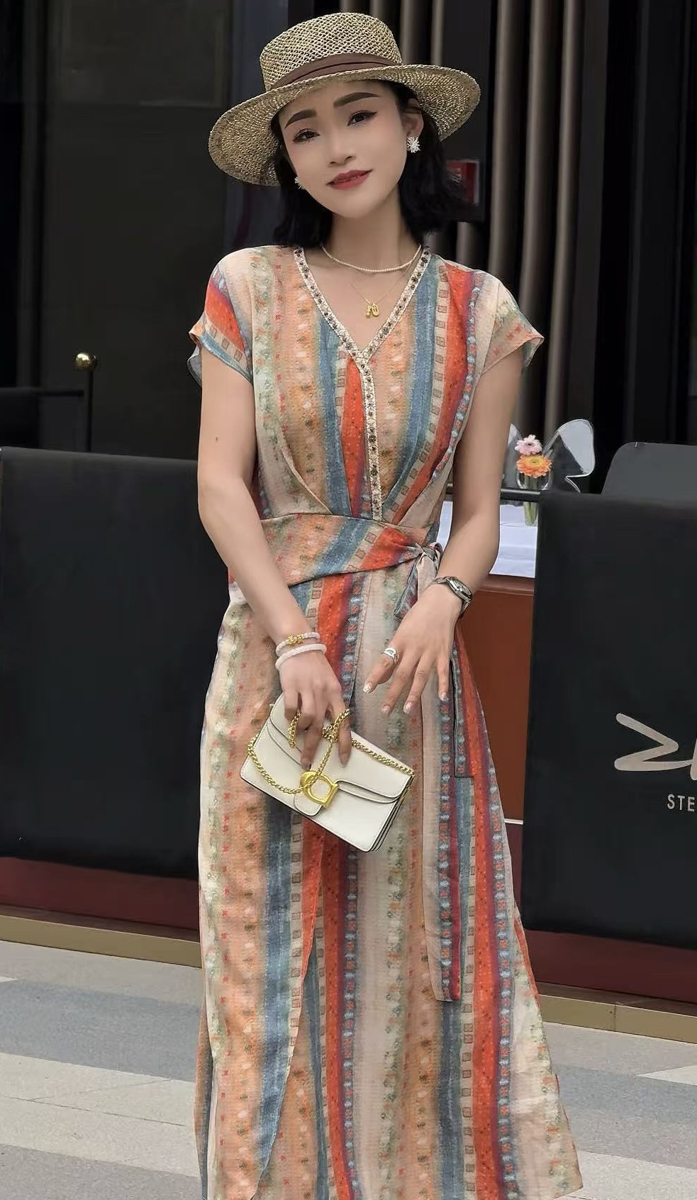 2025、新款时尚橘色短袖收腰款