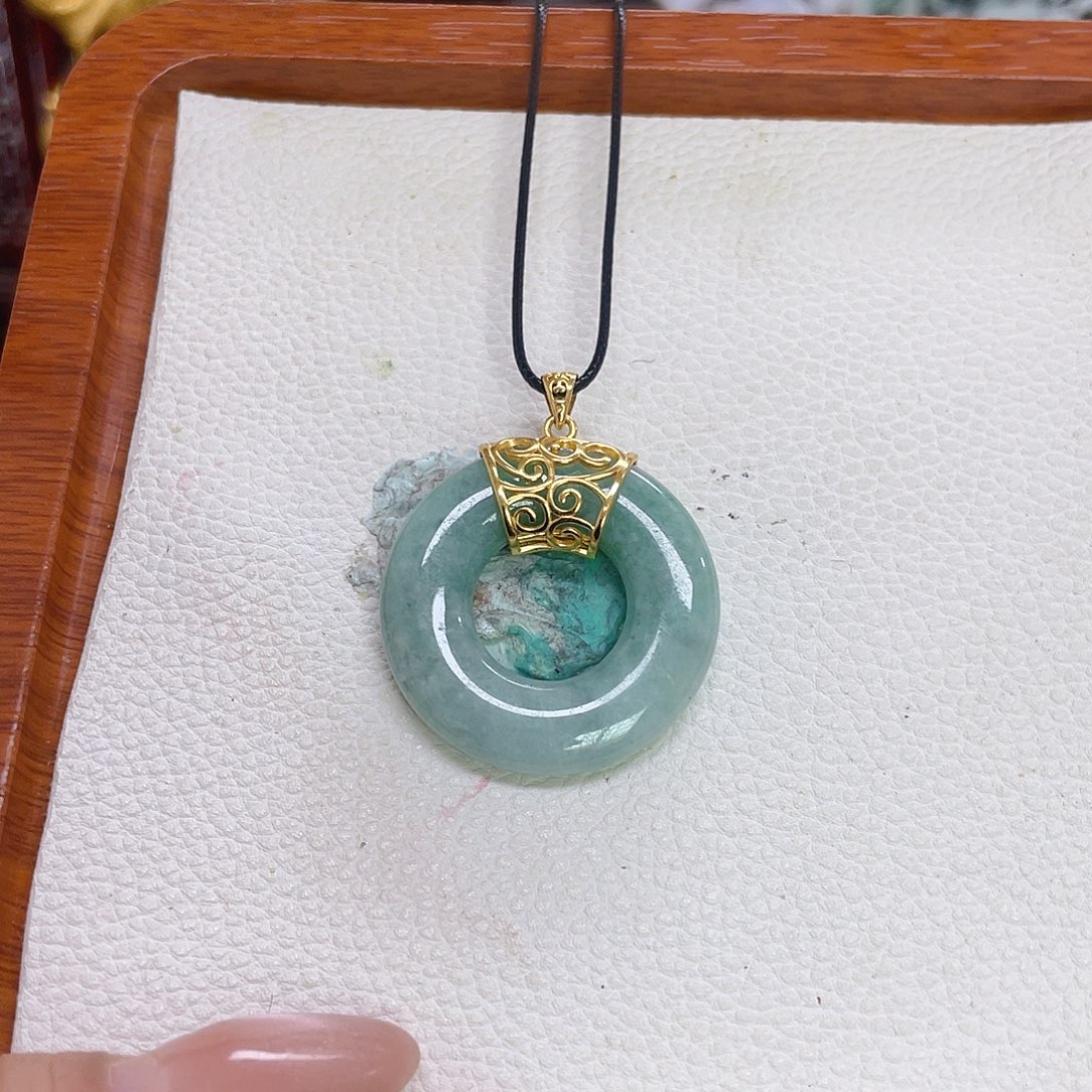 翡翠未镶嵌颈饰绿平安圈吊坠