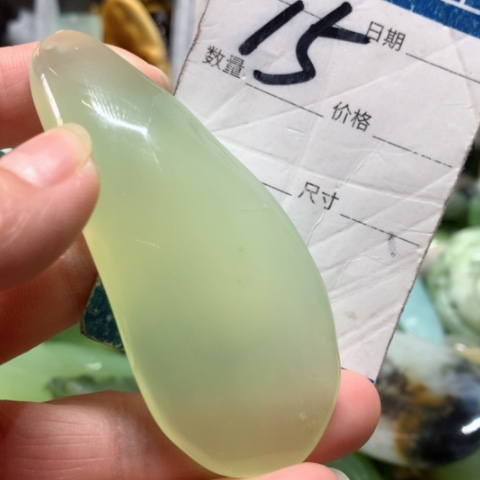 蛇纹石玉手把件未镶嵌