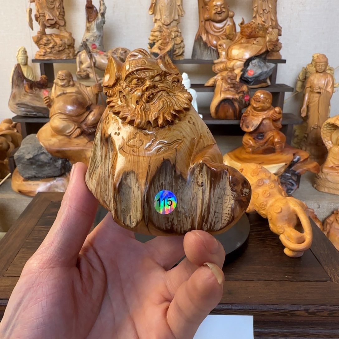 崖柏小木匠艺雕一物一拍