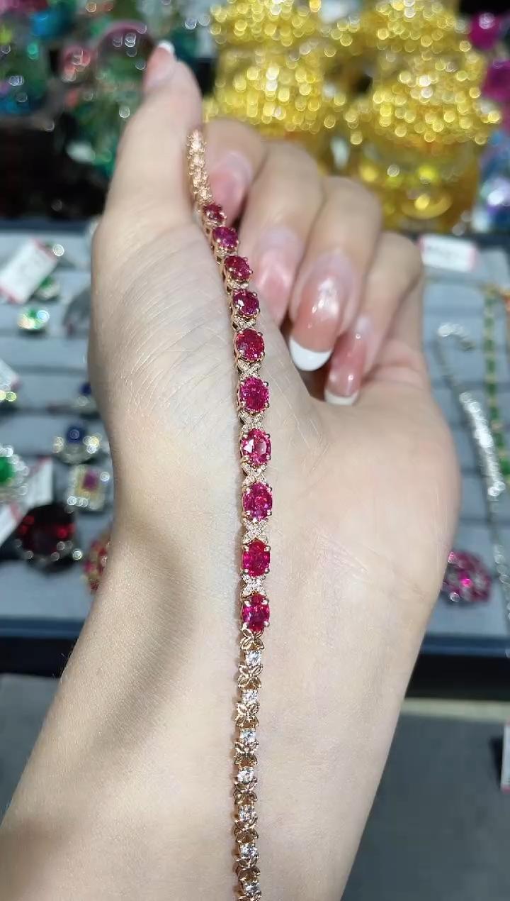 18K金镶嵌天然无烧红宝石手链