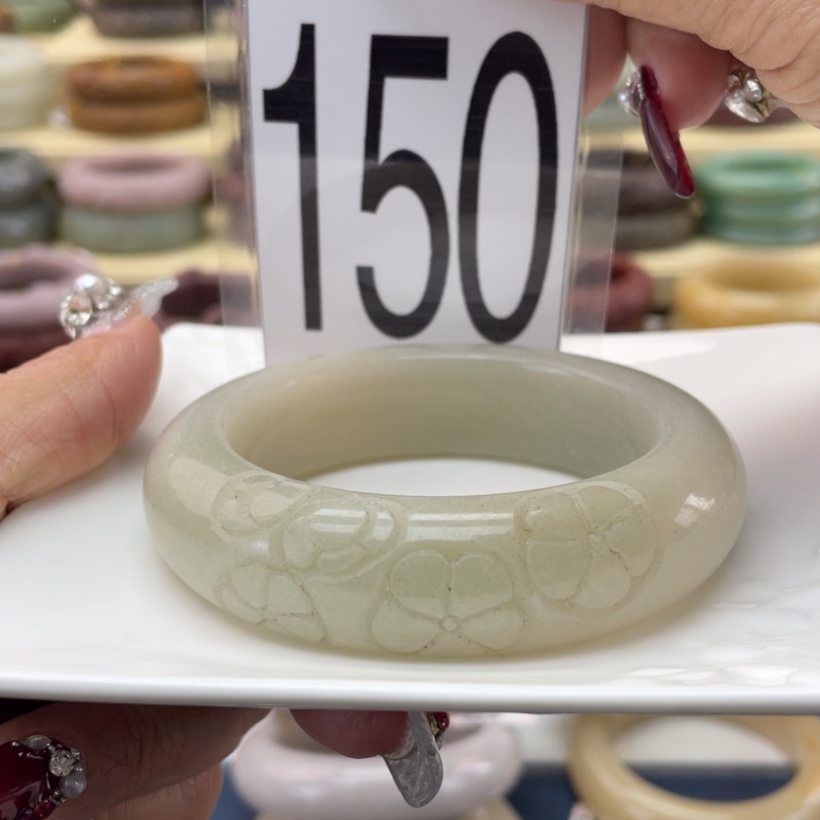 【闪购商品】石英质玉手镯未镶嵌