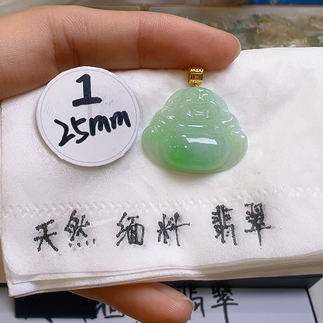 翡翠颈饰18K金镶嵌翡翠