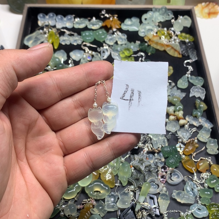 蛇纹石玉耳钉足银镀金镶嵌桃****瘦