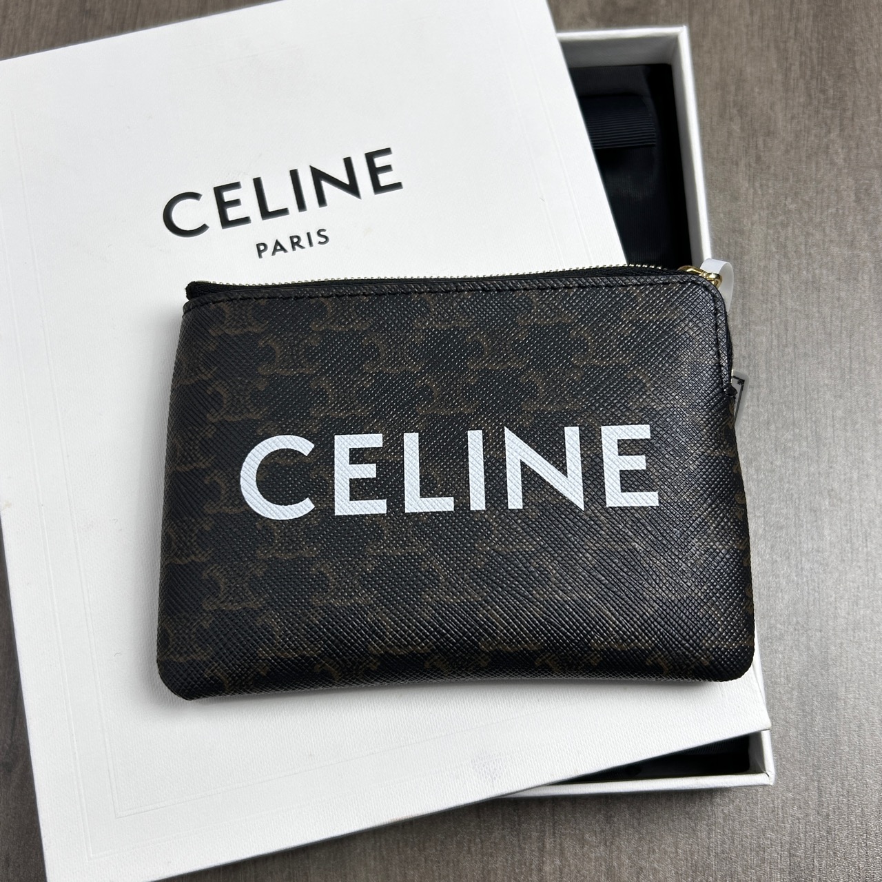 全新未使用 Celine/思琳 经典老花印字凯旋门logo卡包挂包
