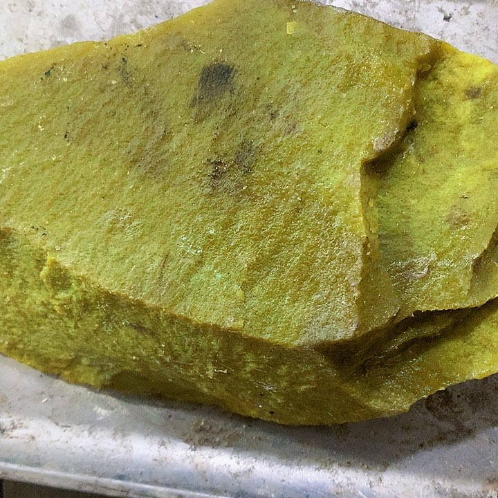未镶嵌蛇纹石玉珠宝奇石