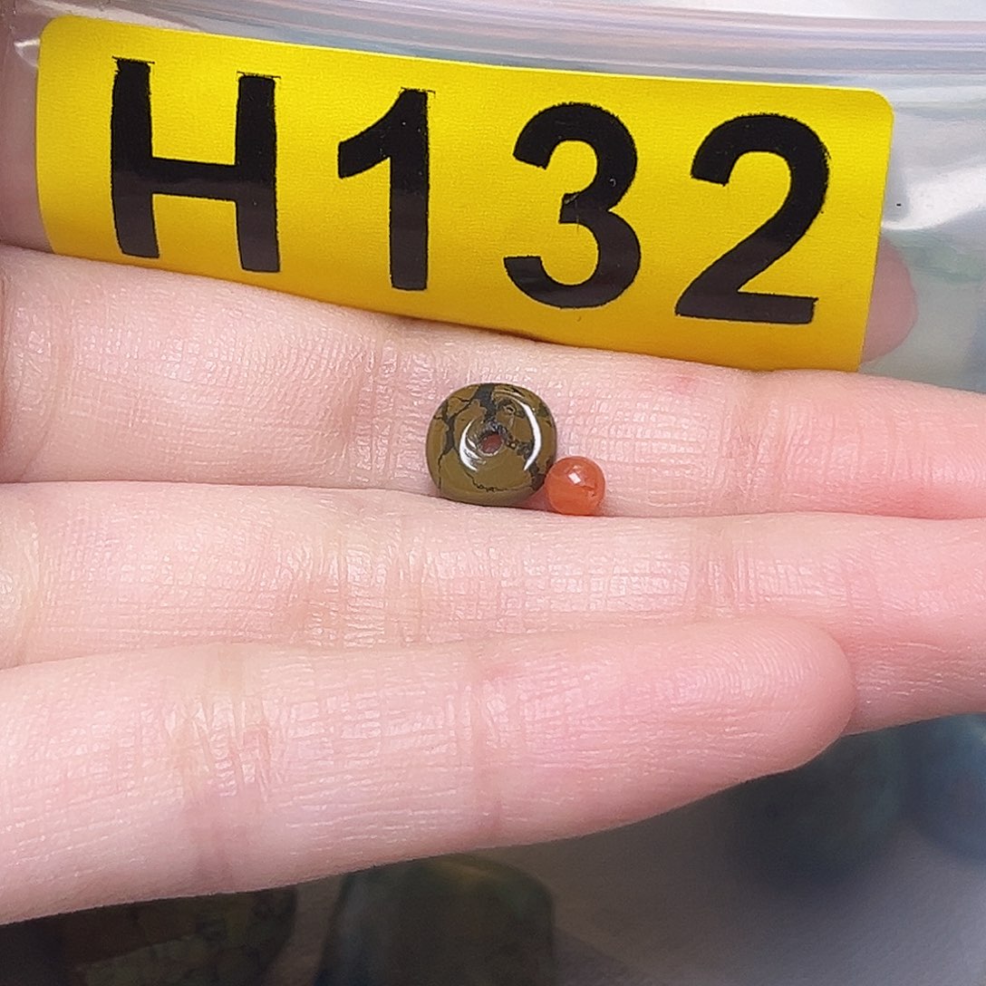 南红玛瑙未镶嵌珠宝奇石