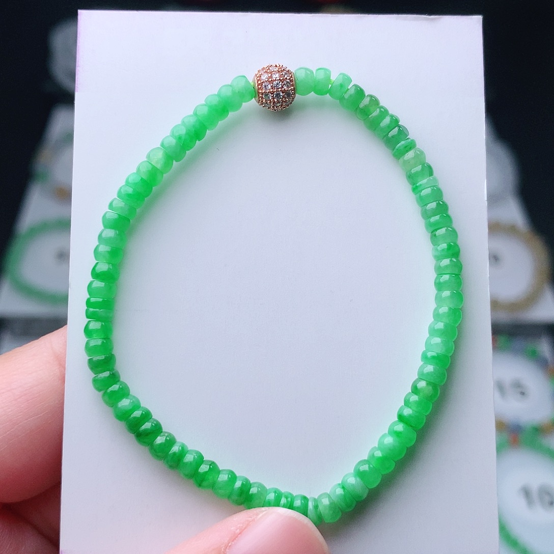 翡翠手串未镶嵌翡翠